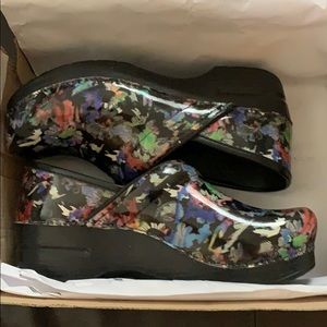 Dansko new never worn size 37